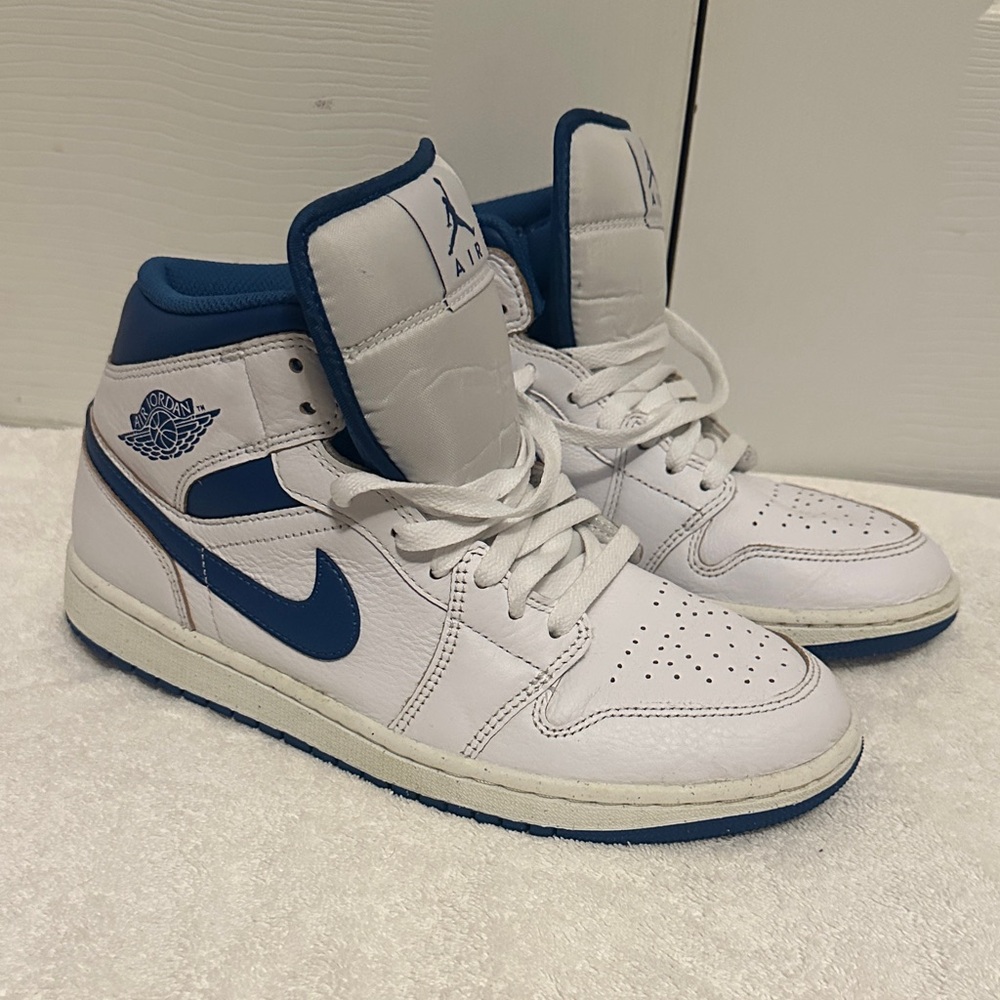 Nike High-Top Sneakers - White and Blue